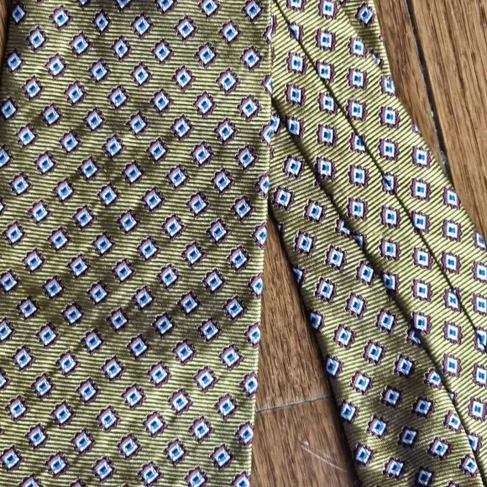 Brooks Brothers Makers Men’s Repp Tie All Silk Made‎ In USA Gold Red Design